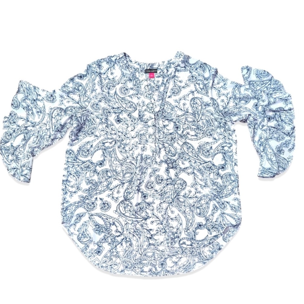 VINCE CAMUTO V-NECK 3/4 FLUTTER
SLEEVE SHEER WHITE AND NAVY FLORAL
ROUND HEM